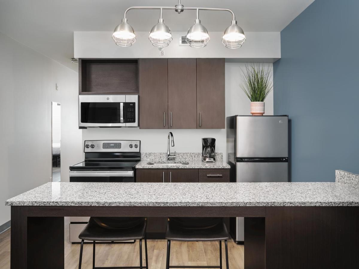 Stayapt Suites San Antonio-Randolph Live Oak ภายนอก รูปภาพ